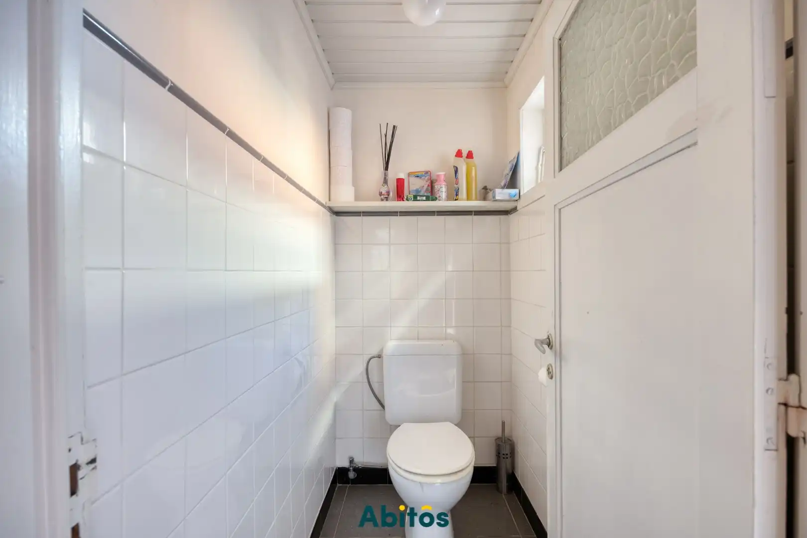 Halfopen woning met ruime opslagruimte foto 14