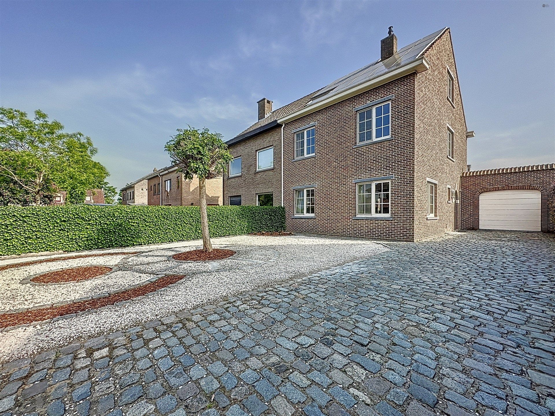 Rustig gelegen, instapklare, half open bebouwing met 5 slaapkamers, garage op perceel van 465m²! foto 24