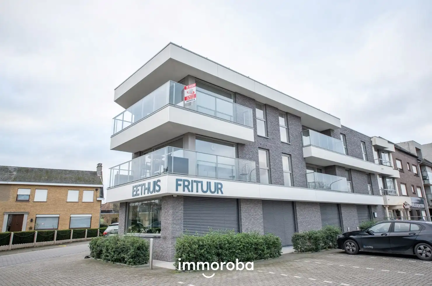 Recent perfect afgewerkt appartement op de 2e verdieping met open zicht! foto {{pictureIndex}}