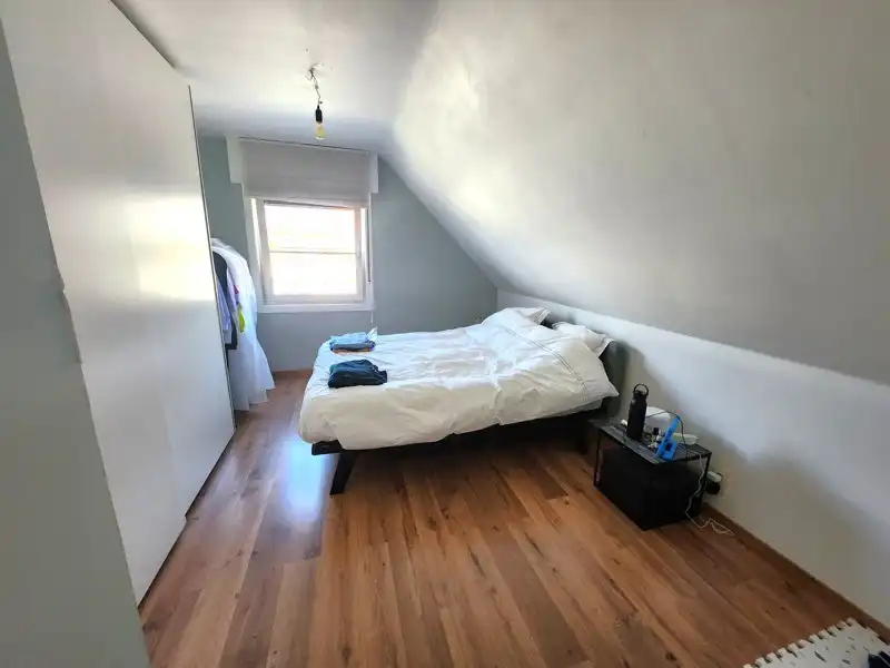 🏡 Moderne gezinswoning TE HUUR met tuin, garage en 3 slaapkamers op topligging in Waregem! foto 5