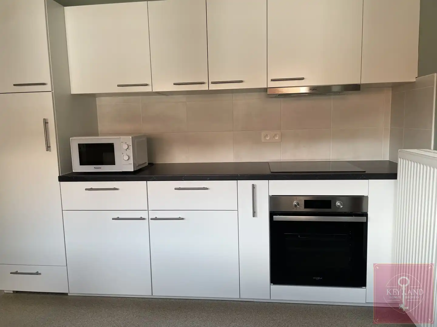 Te renoveren woning waar men het beste van 2 werelden vindt op 1,4 ha! foto 9