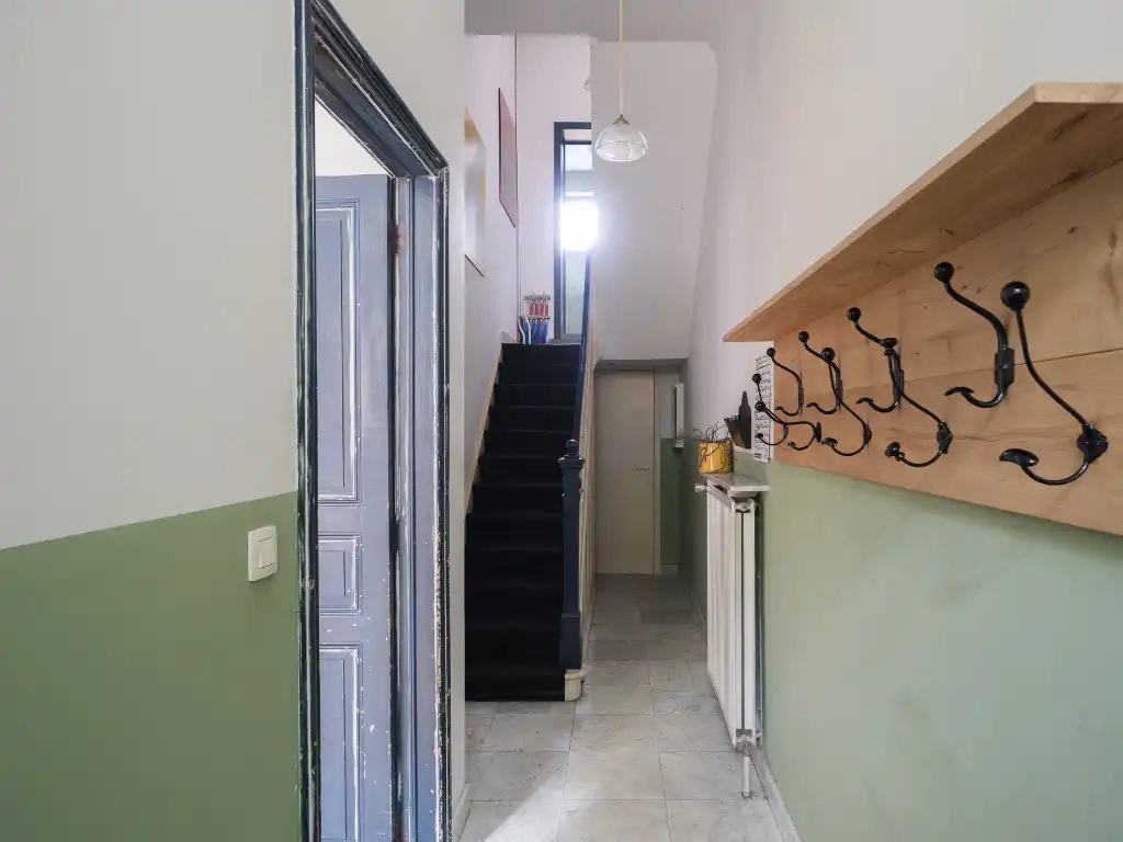 Instapklare stadswoning met drie slaapkamers en aangename tuin nabij Gent-Sint-Pieters. foto 13