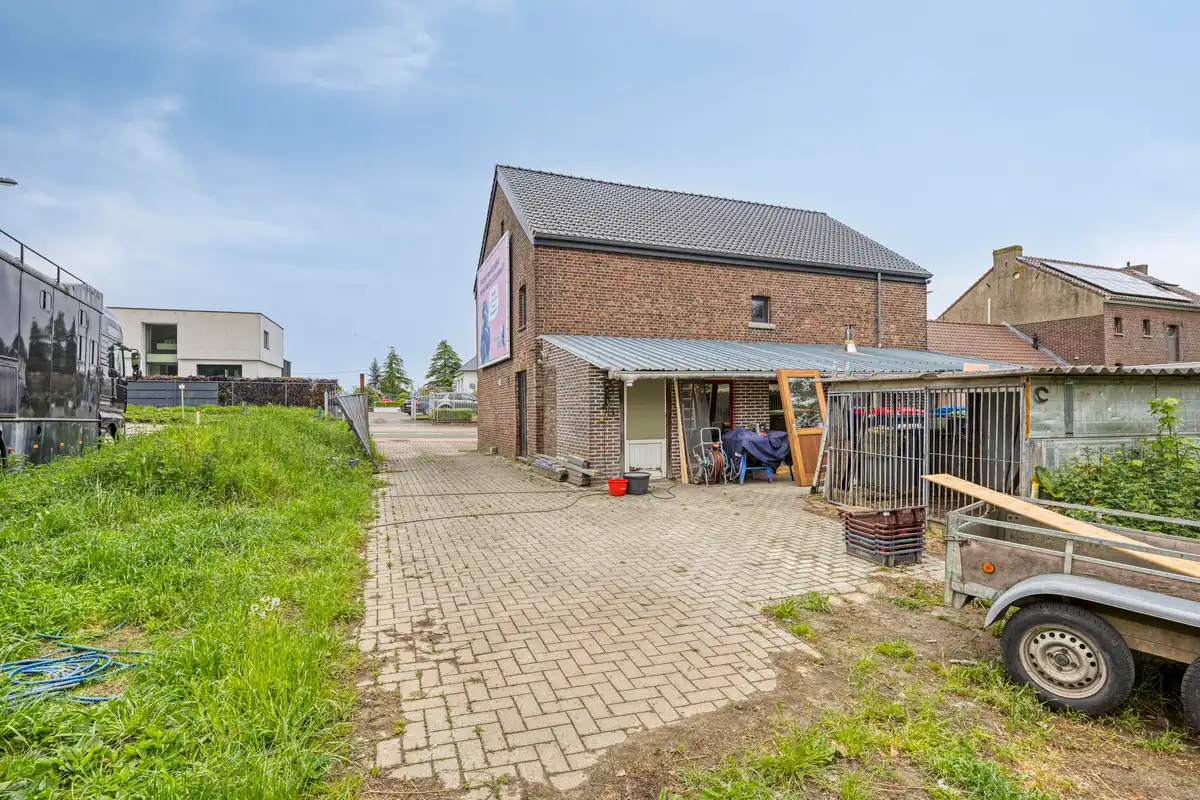 Gerenoveerde woning op een perceel van 94are foto 14