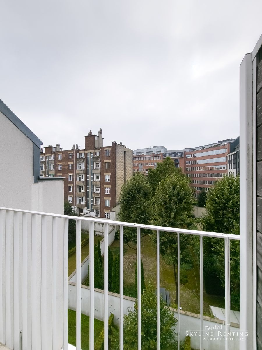  Mooi 2 verdieping appartement + 3K + terras (Europese wijk) foto 7