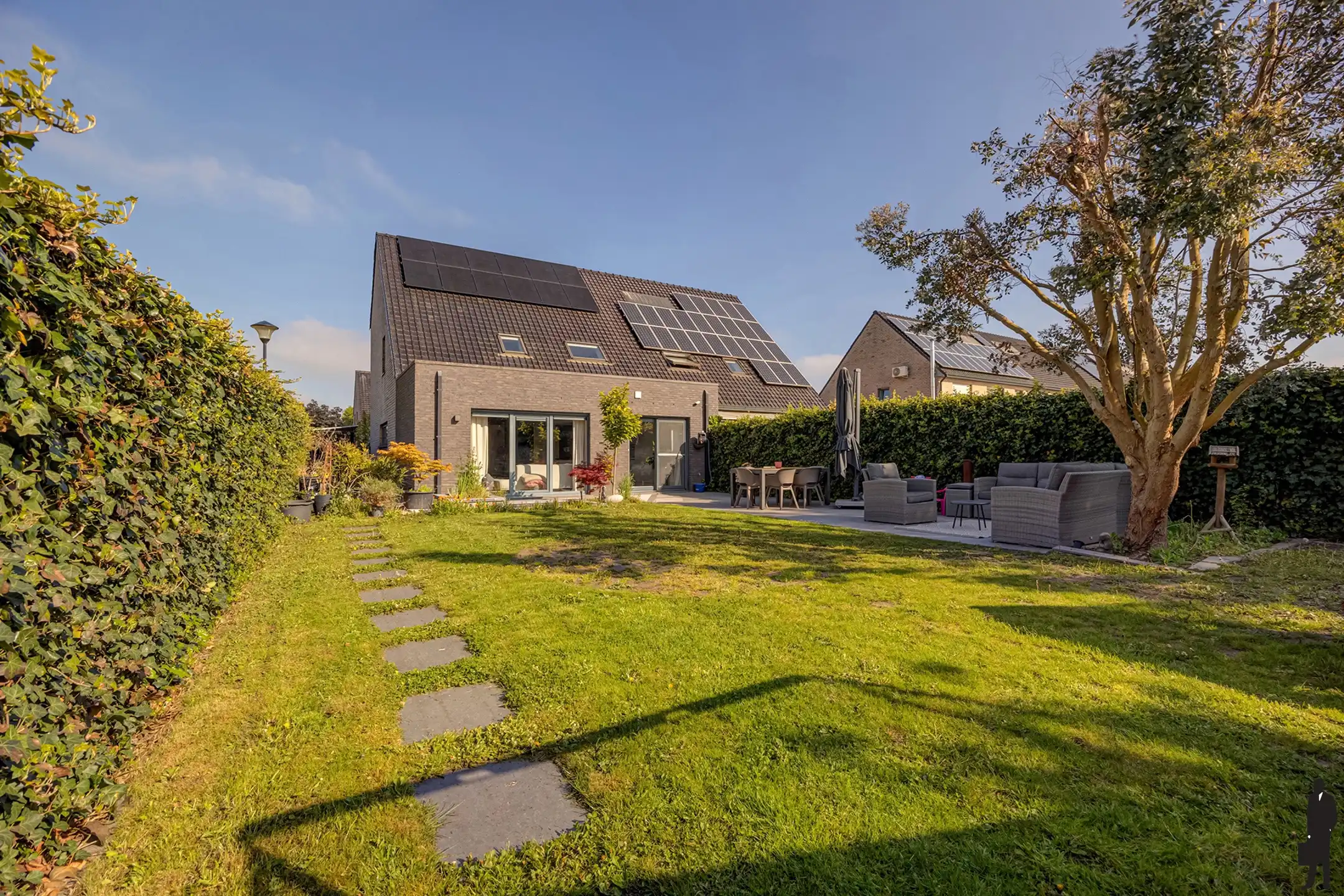 Ruime, energiezuinige gezinswoning met zonnige tuin foto 15