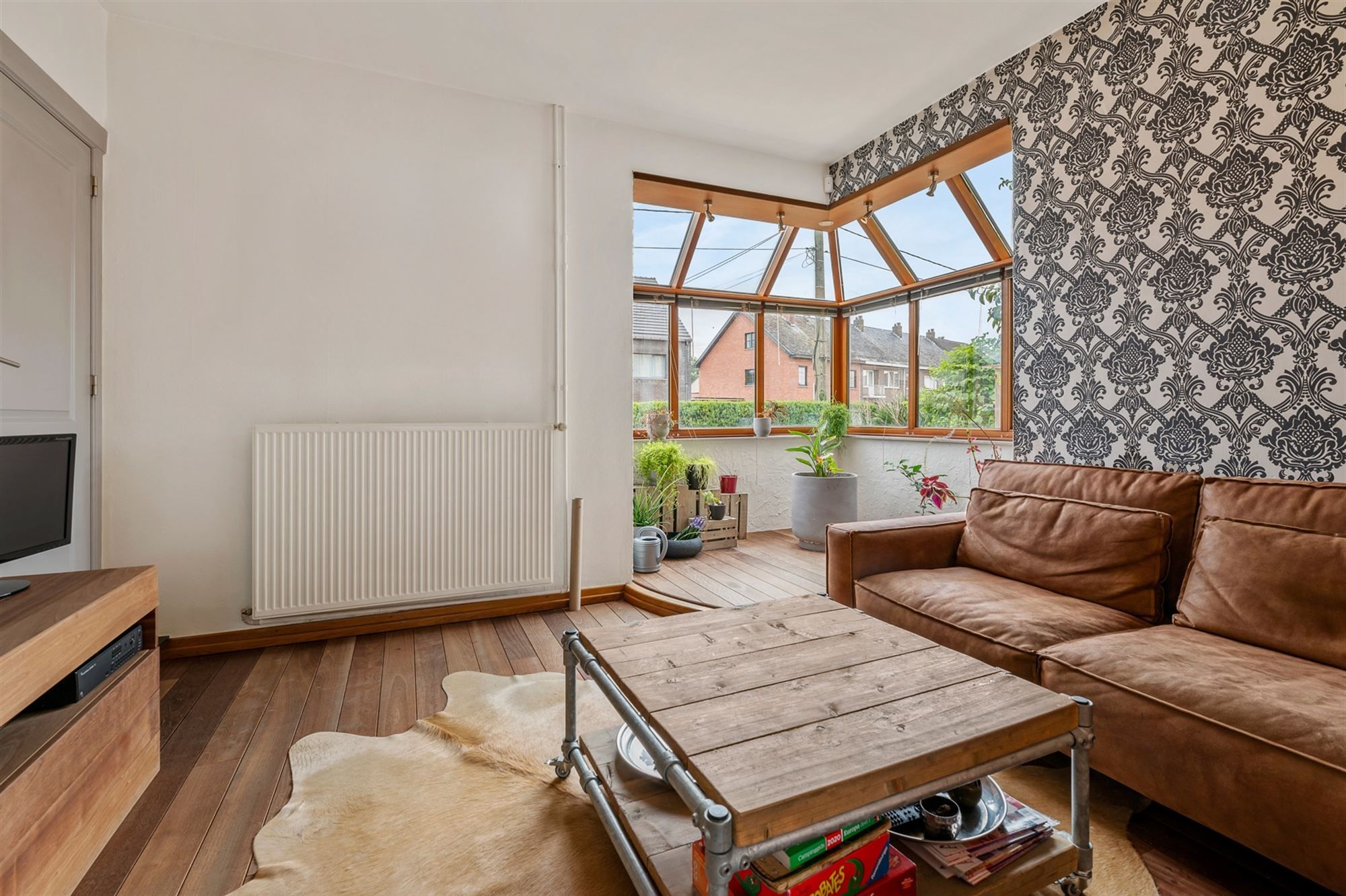 RUIME WONING (213M2) MET 5 SLAAPKAMERS + POLYVALENTE RUIMTE VAN 240M2 OP EEN PERCEEL VAN 18A91 foto 5