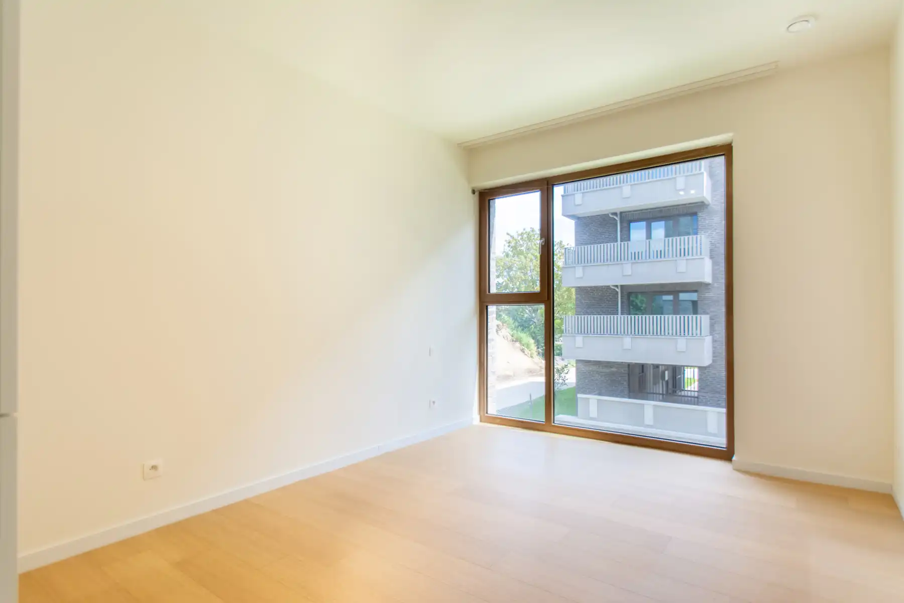 Rustig en comfortabel 3slpk appt. met terras en park  foto 7