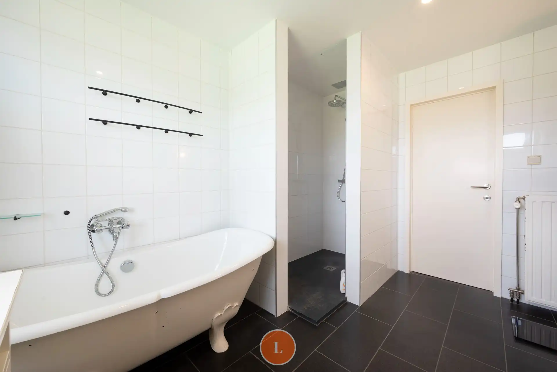 Prachtige villa met praktijkruimte en zonnepanelen op toplocatie in Menen foto 22