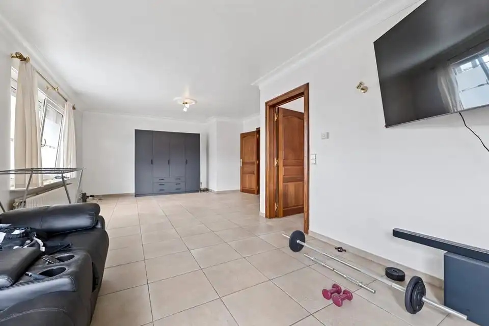 GEZELLIG 2-SLK APPARTEMENT VLAKBIJ HET CENTRUM VAN SINT-TRUIDEN foto 10