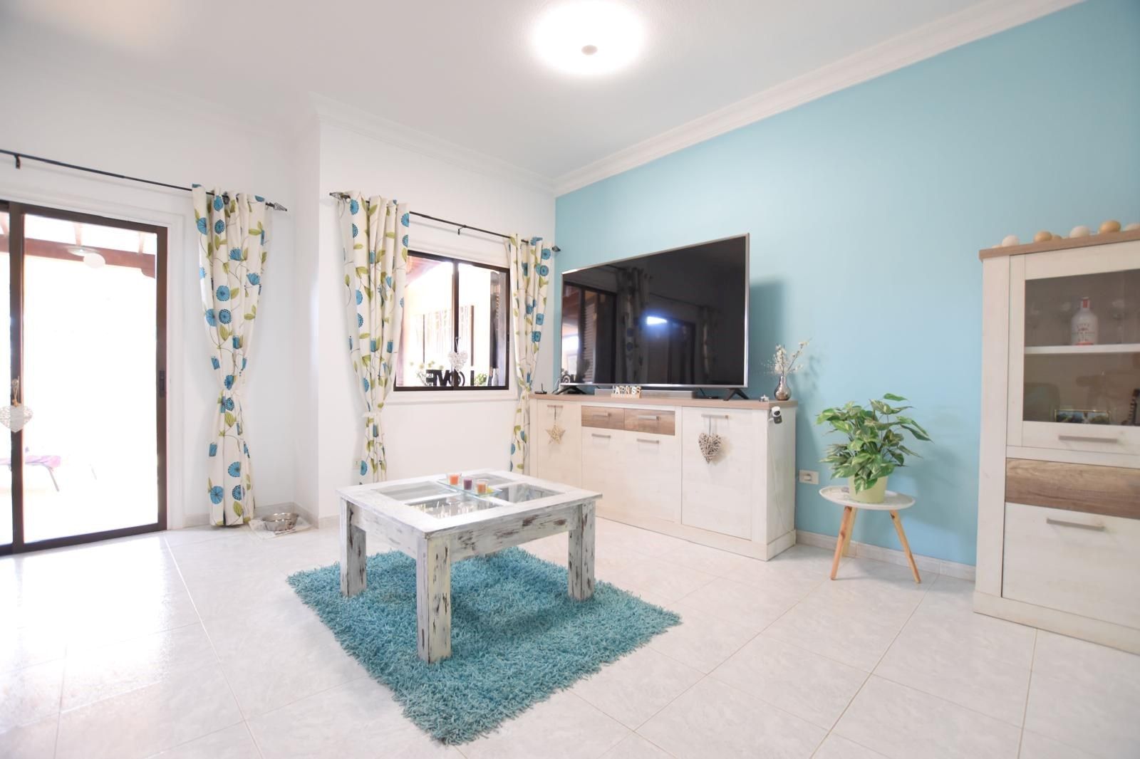 Charmante woning met twee slaapkamers foto 3