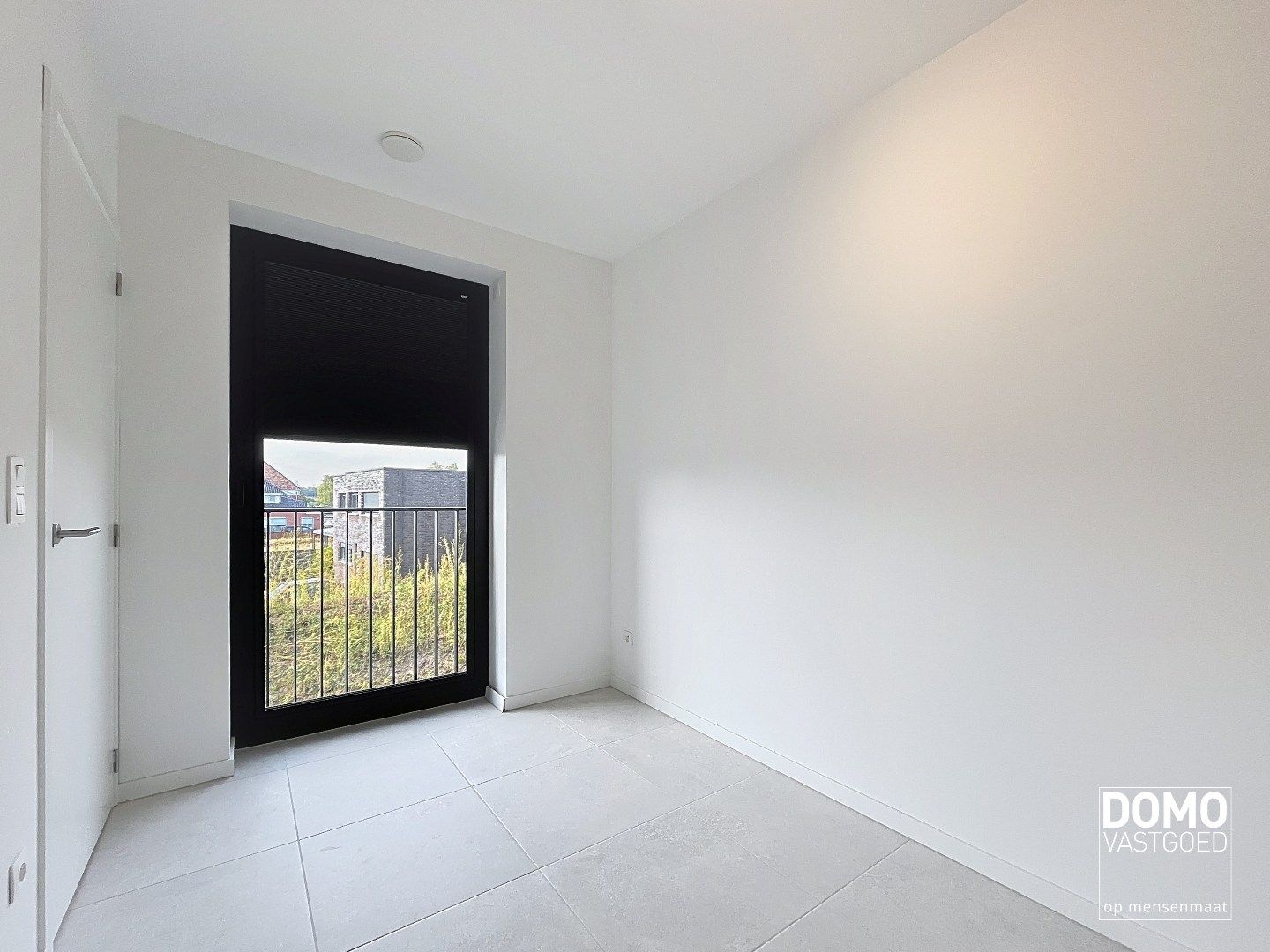 NIEUWBOUW 2 SLAAPKAMER APPARTEMENT MET TERRAS, AUTOSTANDPLAATS EN KELDERBERGING TE KERMT foto 6
