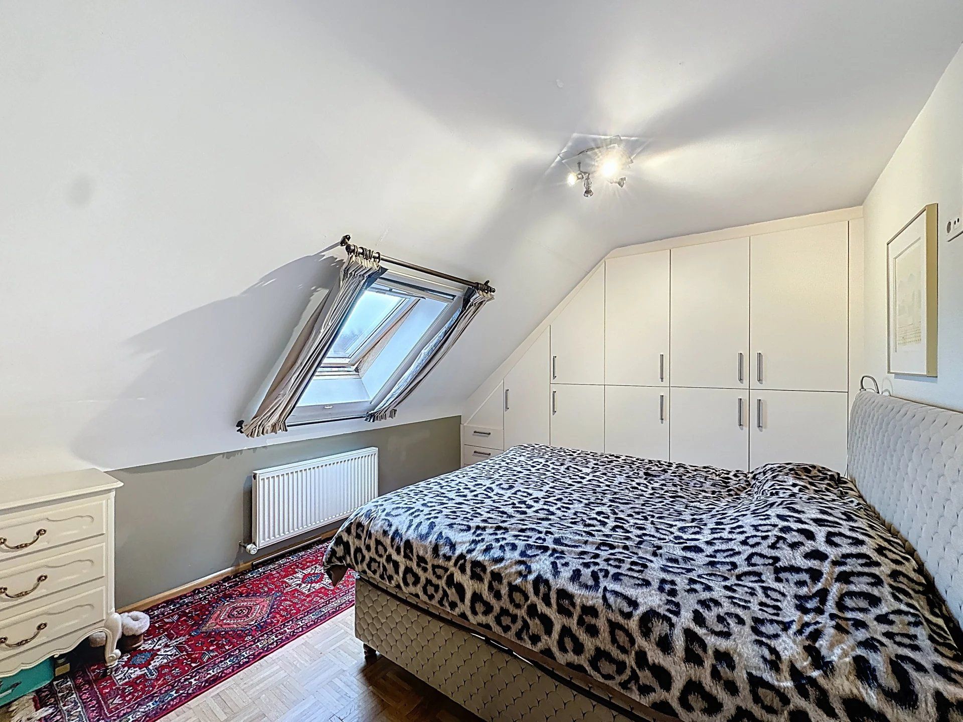 Luxueus duplex appartement met privé-lift, 3 slaapkamers, terras, ondergrondse parkeerplaats en ruime kelderberging. foto 17