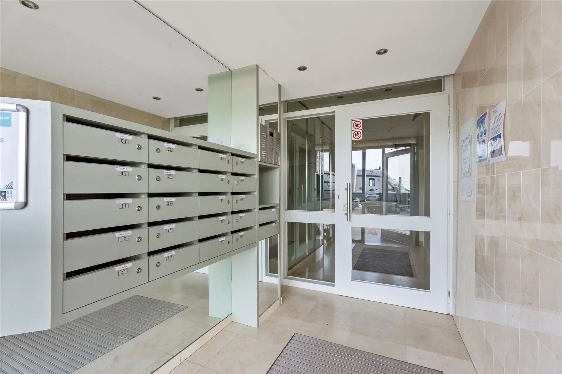 INDRUKWEKKEND UITZICHT / ZEEDIJK  foto 23