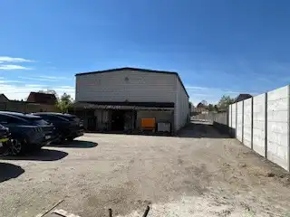 COMMERCIEEL PAND MET OPSLAGRUIMTE EN WOONHUIS OP ZICHTLOCATIE foto 12