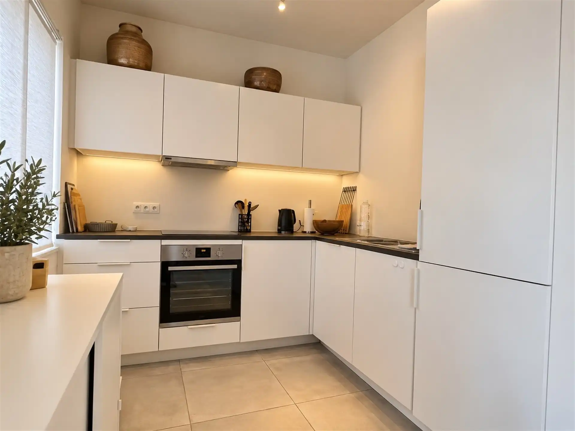 Appartement met 2 slaapkamers en terrasje! foto 2