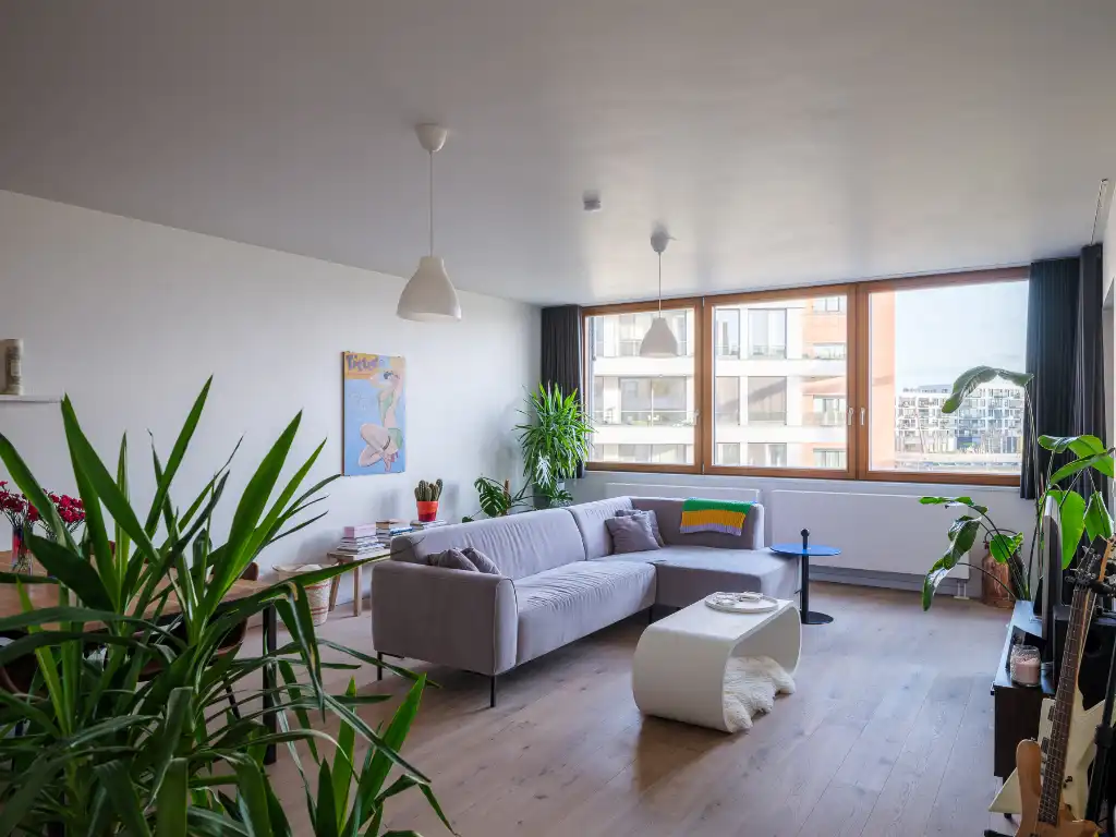 Lichtrijk appartement met weids zicht, twee slaapkamers en drie bijzonder ruime terrassen, gelegen in een bruisende en dynamische omgeving. foto 5