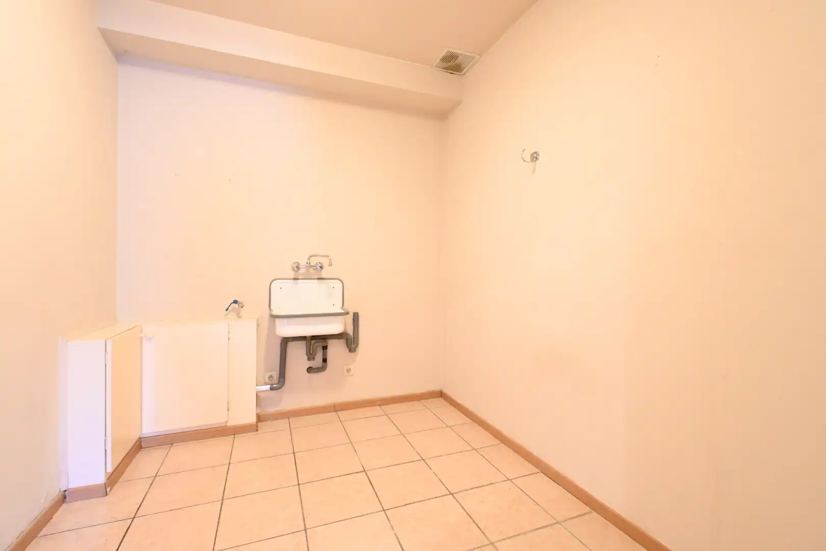 Gelijkvloers appartement met 2 slaapkamers en garage foto 16