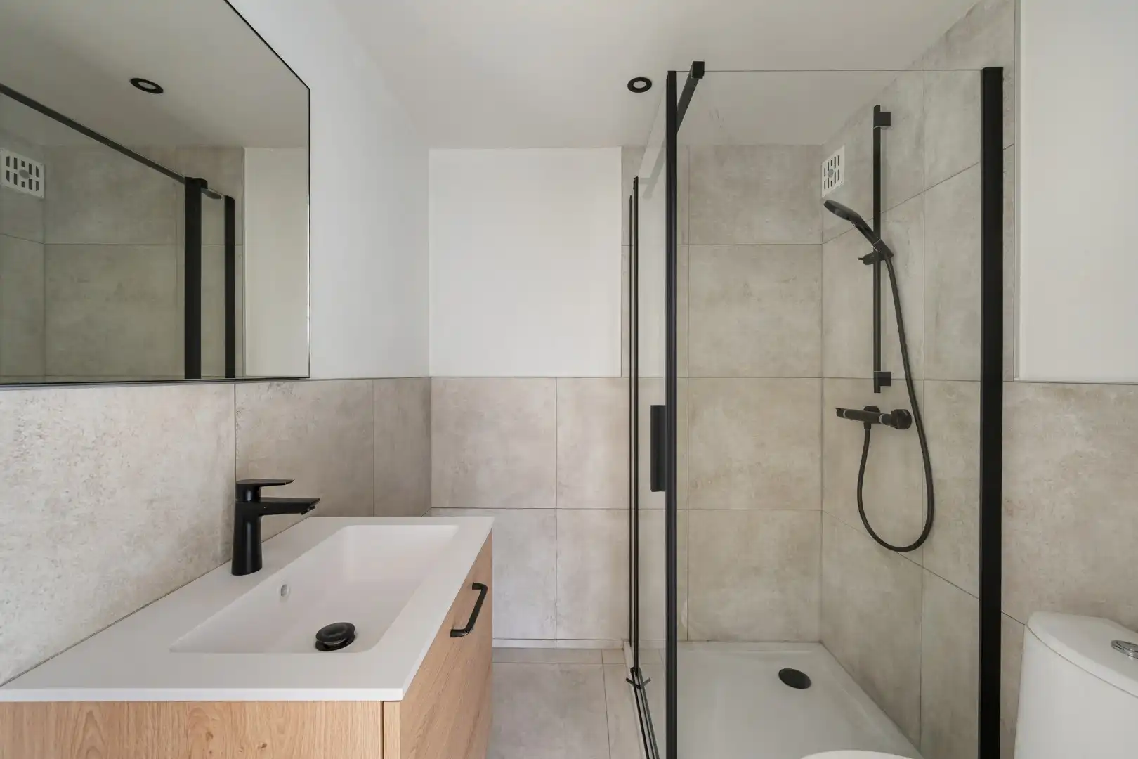 Studio met terras en garage in het centrum van Roeselare foto 5