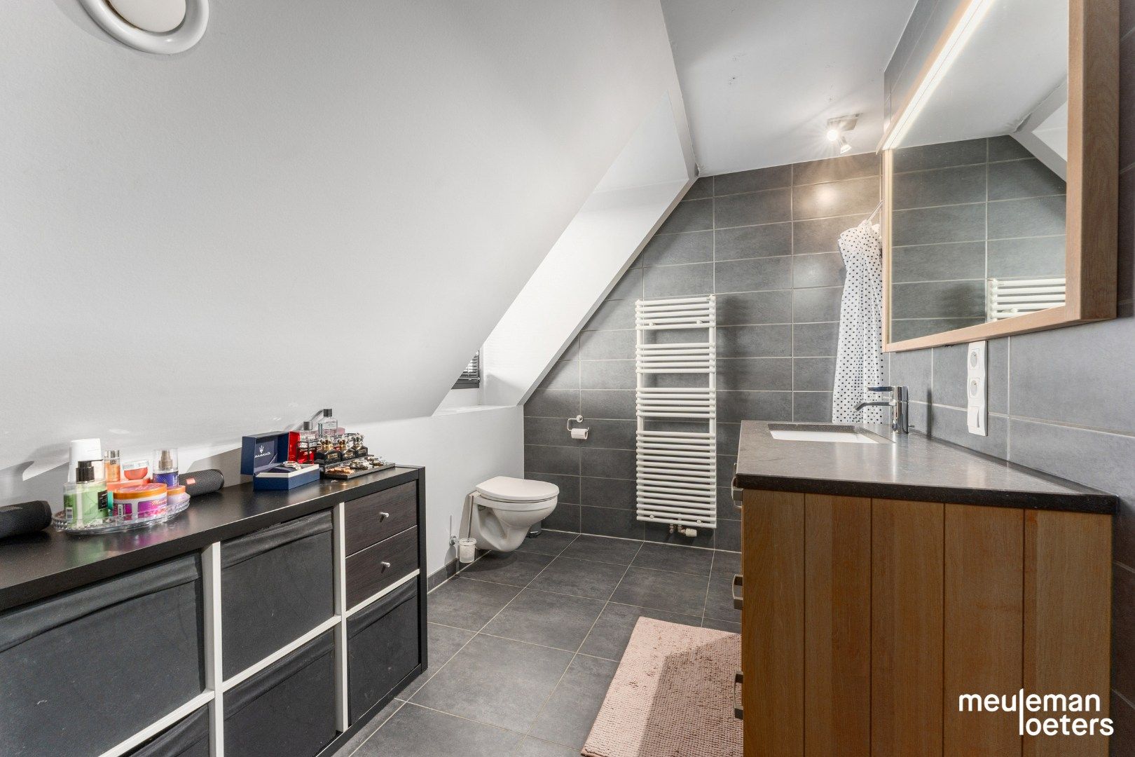 Lichtrijk duplexappartement met ruim terras en garage foto 11