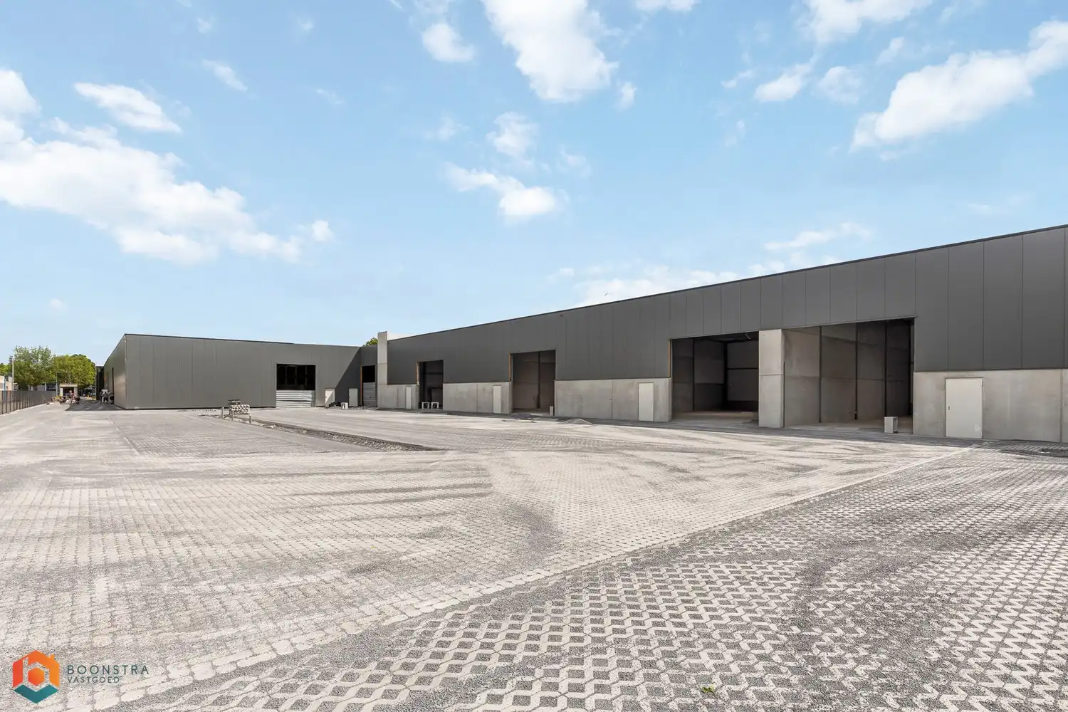 Nieuwbouw KMO-unit (293&nbsp;m²) foto {{pictureIndex}}