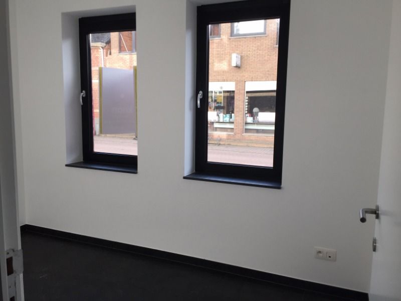Instapklaar 2-slpk appartement met terras/tuin en 2 parkeerplaatsen foto 7
