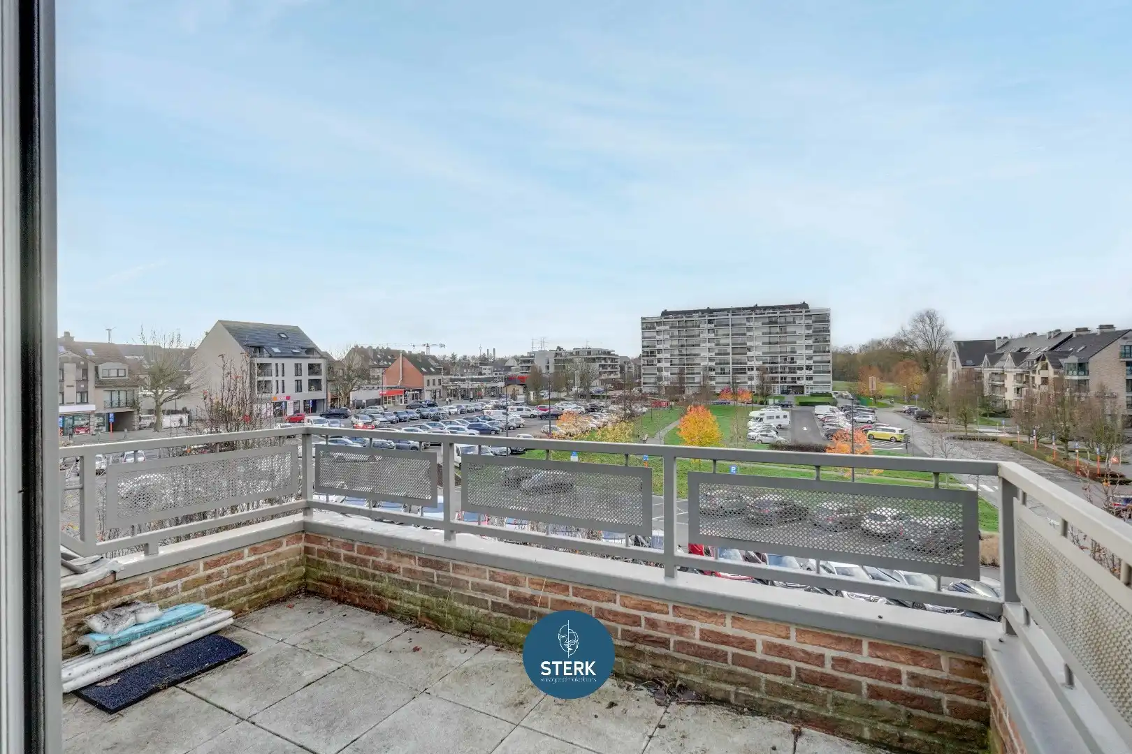 VERHUURD DUPLEX-APPARTEMENT OP EEN GUNSTIGE LOCATIE IN CENTRUM LANAKEN ! foto 8