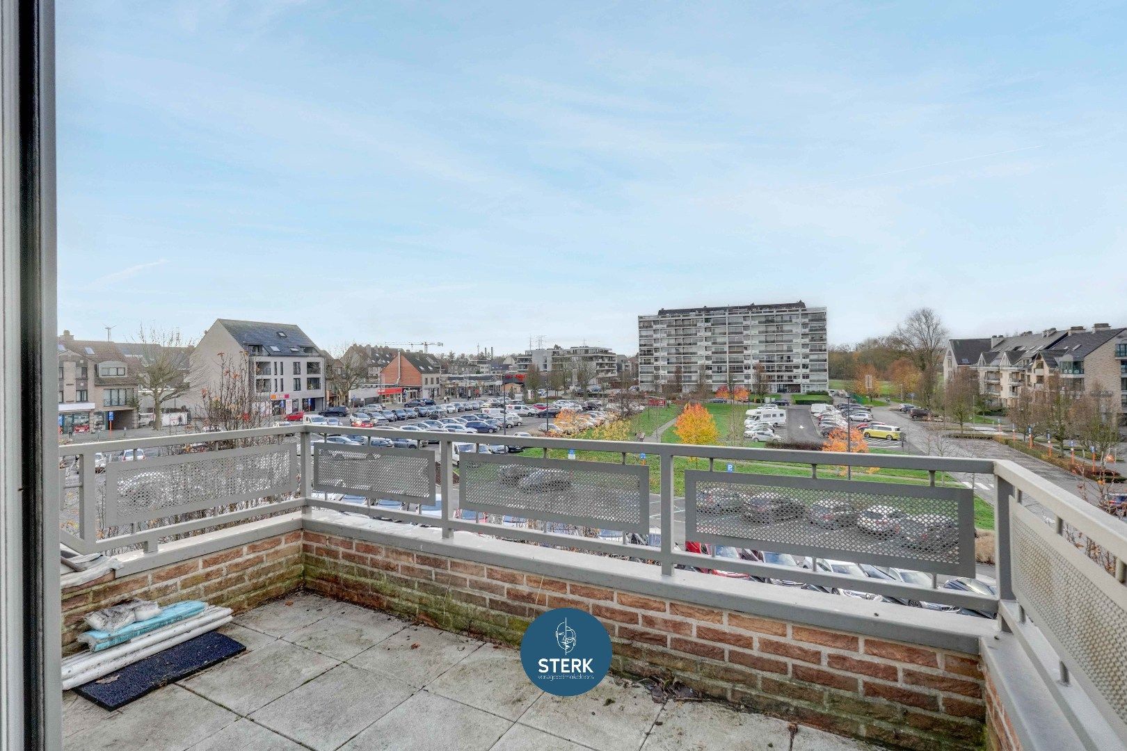 VERHUURD DUPLEX-APPARTEMENT OP EEN GUNSTIGE LOCATIE IN CENTRUM LANAKEN ! foto 8