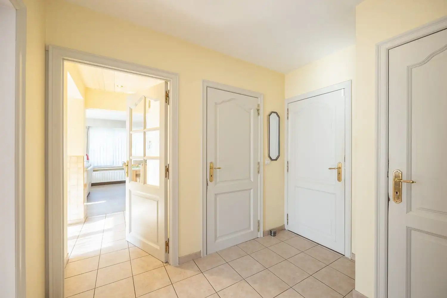 Instapklaar 3-slk gelijkvloersappartement met uitzonderlijke tuin (280m²) foto 16