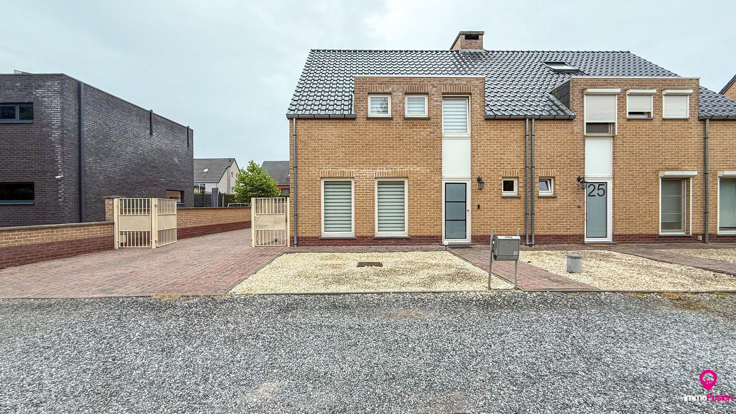 Instapklare woning met 3 slpks, tuin en garage in Lillo! foto 29