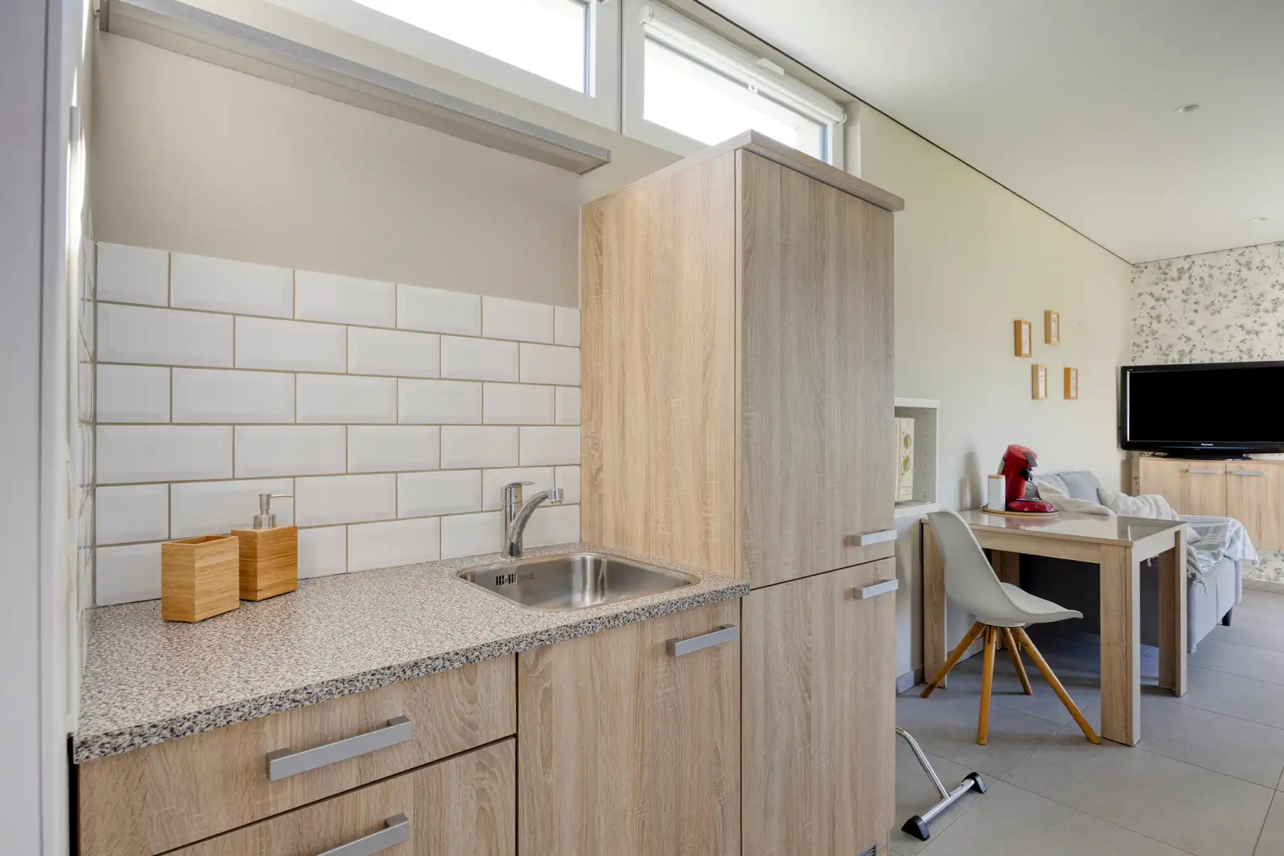 Woning met bijhorende zorgwoning / zelfstandige ruimte foto 14