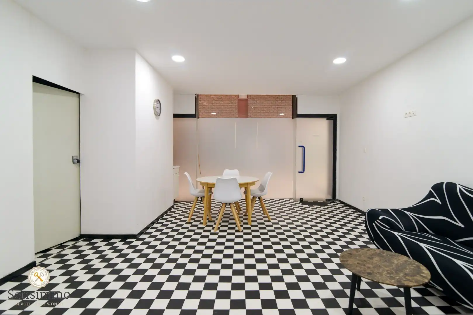 Handelsruimte in het hartje van Genk foto 5