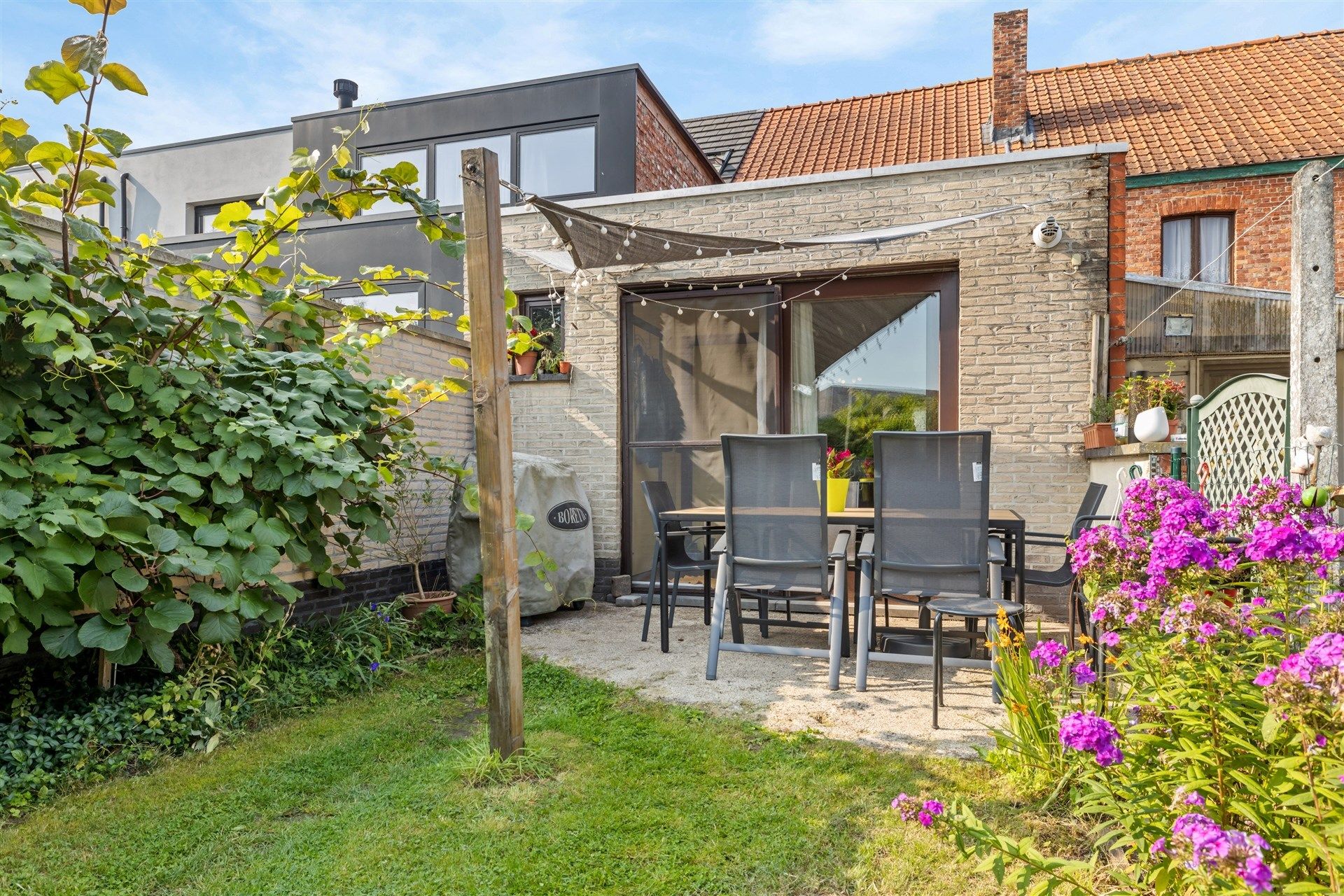 Instapklare starterswoning met 2 slaapkamers en autostaanplaats foto 16