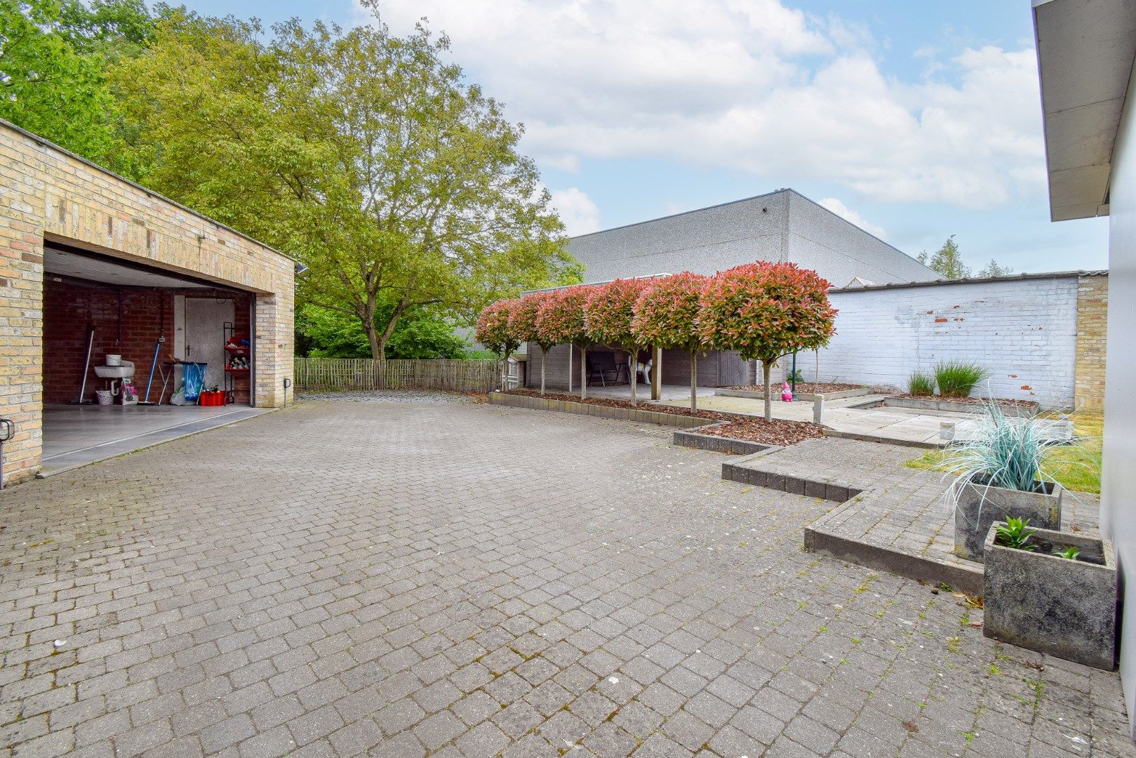Verzorgde woning met 4 slaapkamers, garage en mooie tuin foto 21