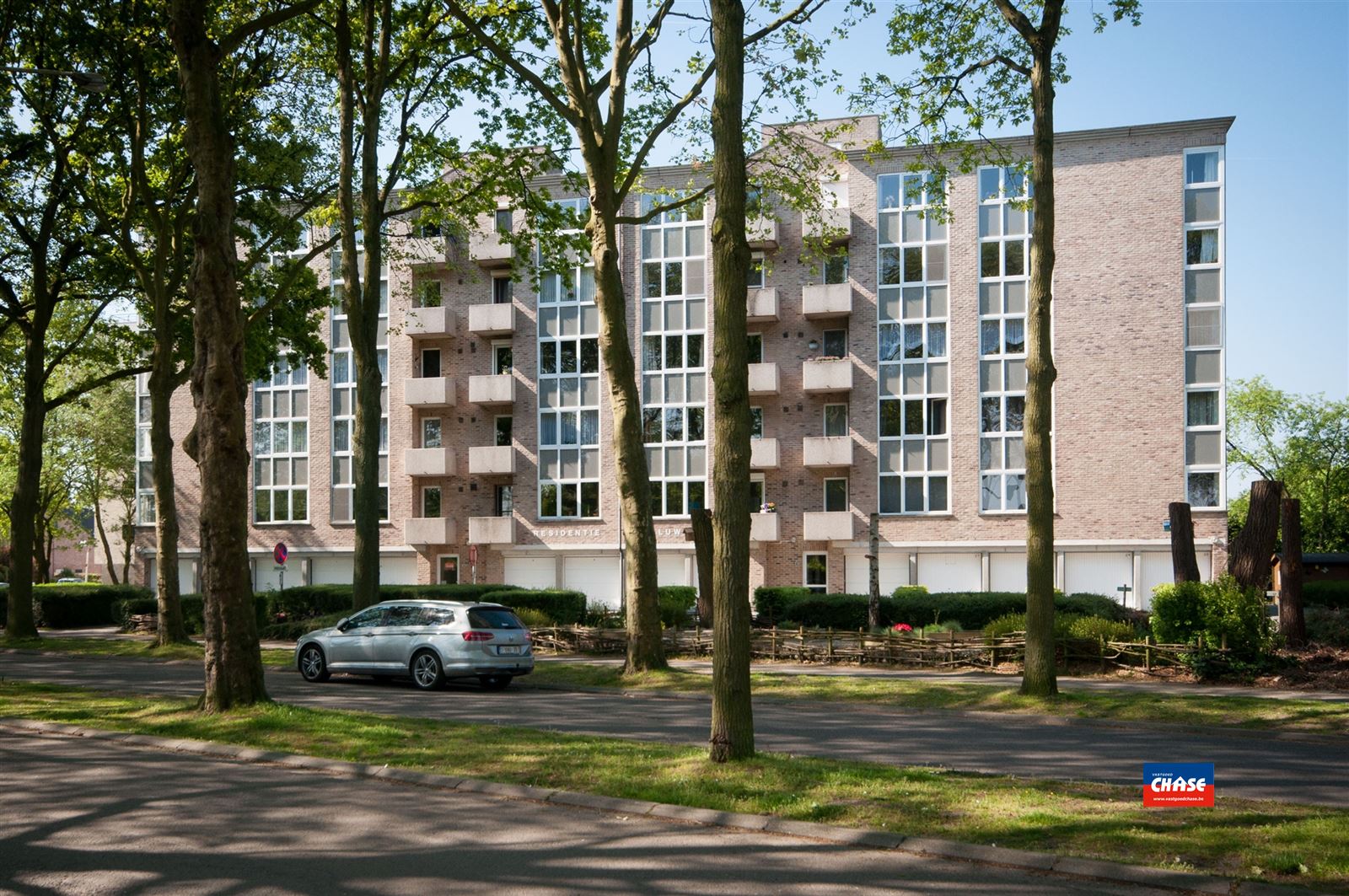 Appartement met twee slaapkamers en garage foto 1