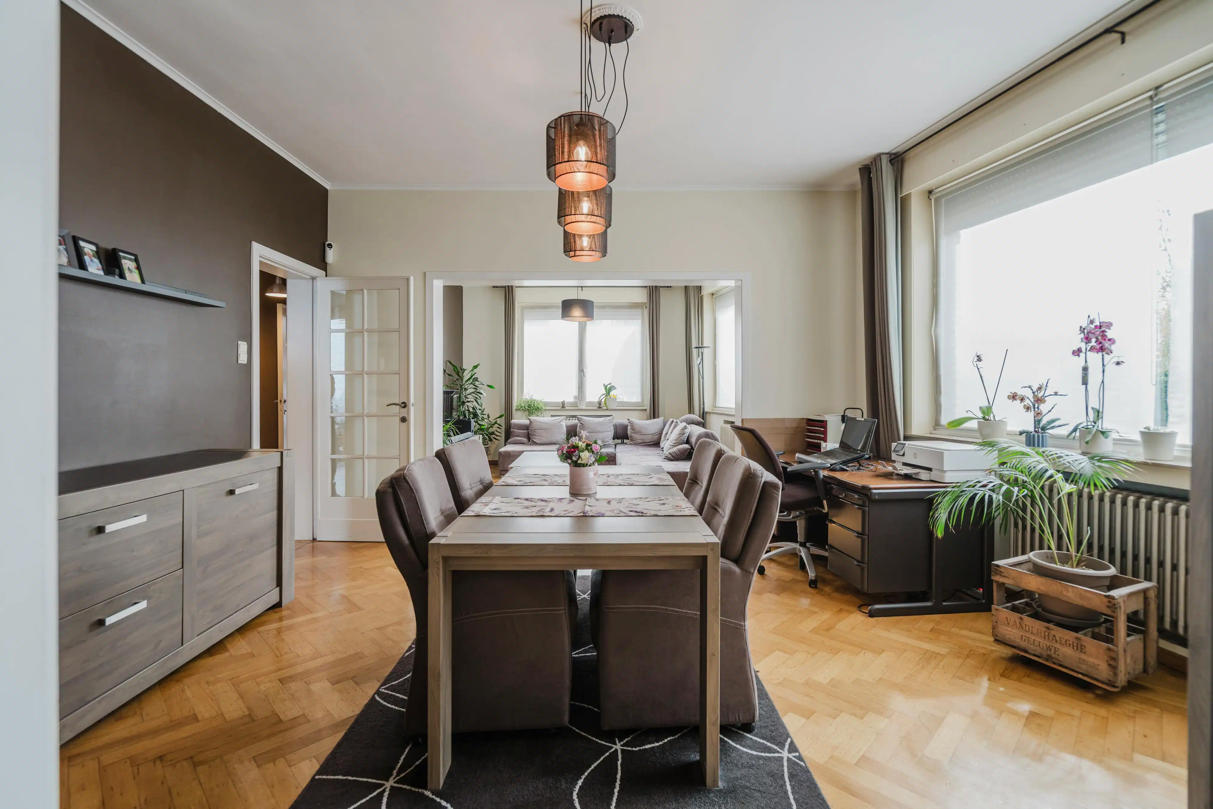 Karaktervolle gezinswoning te koop in centrum Marke! foto {{pictureIndex}}
