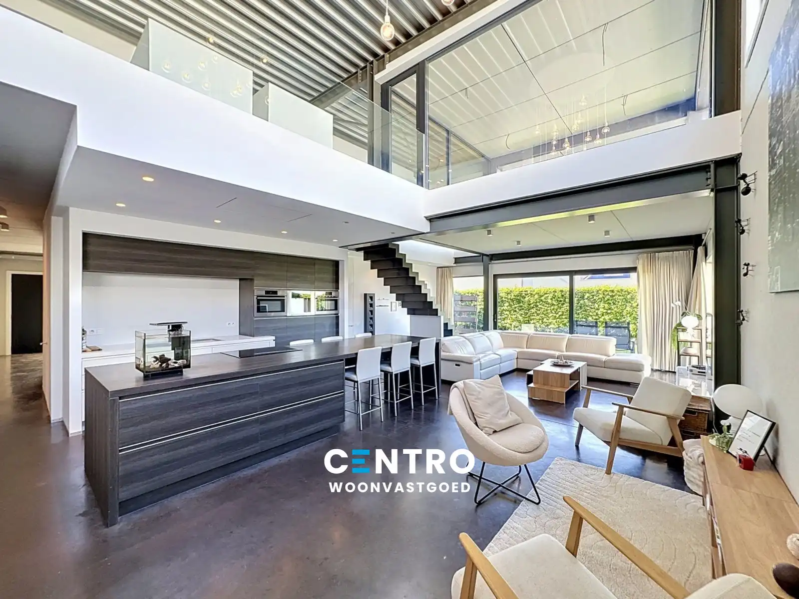 Villa met praktijruimte en opslagruimte Wingene! foto {{pictureIndex}}