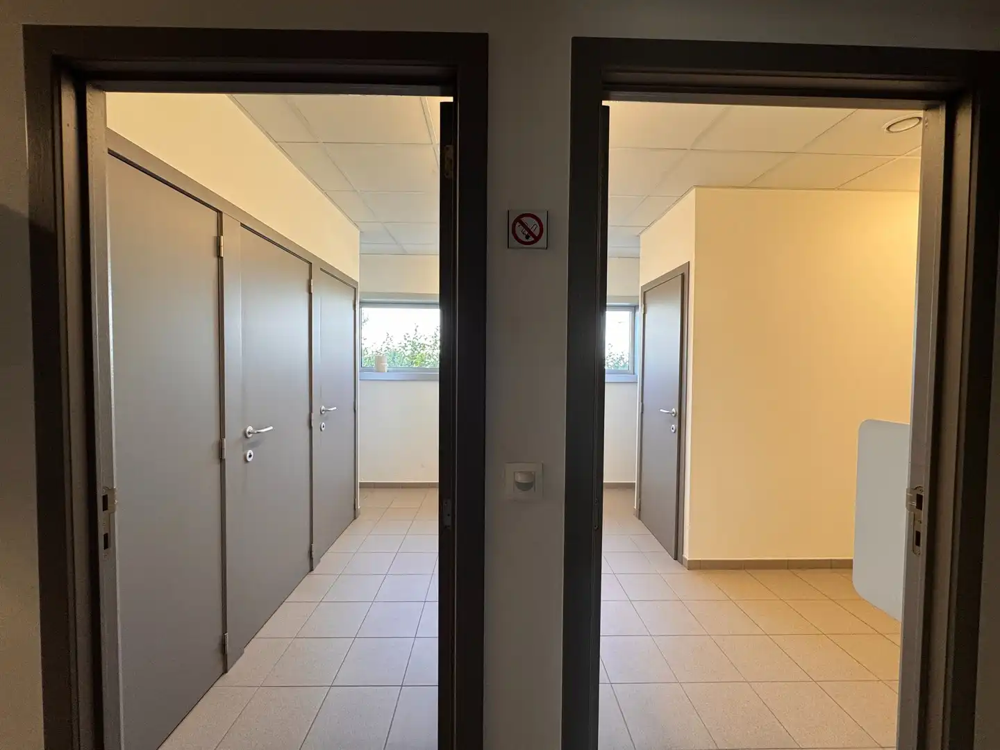 Instapklare kantoorruimte van 705 m² in Ieper foto 17