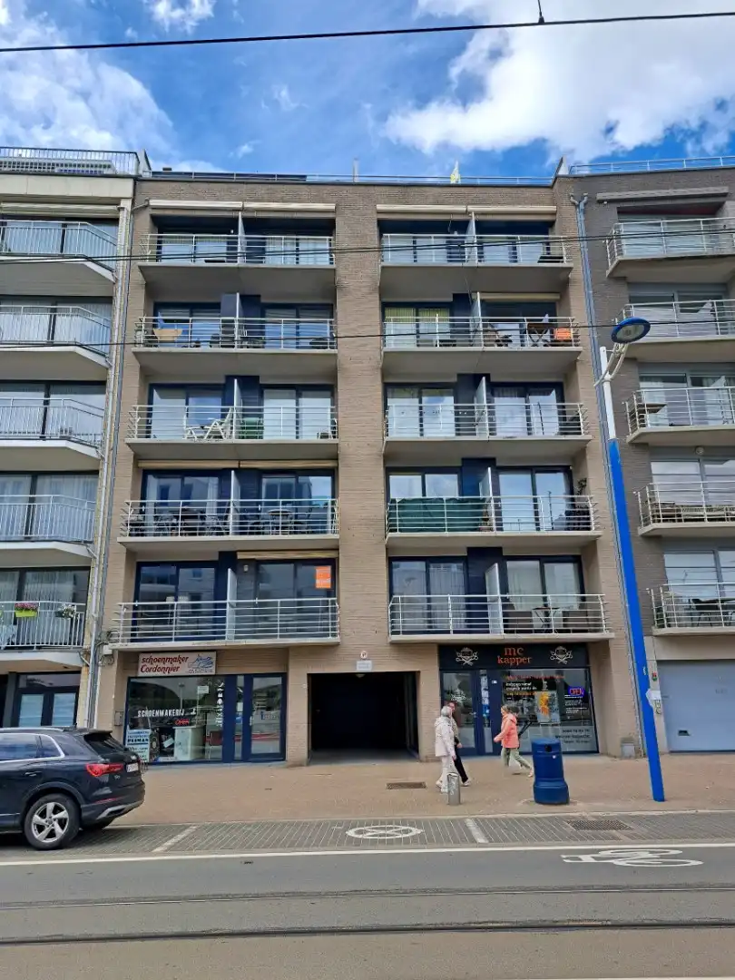 ZUIDGERICHT MODERN APPARTEMENT OP EEN BOOGSCHEUT VAN DE ZEEDIJK  foto 4