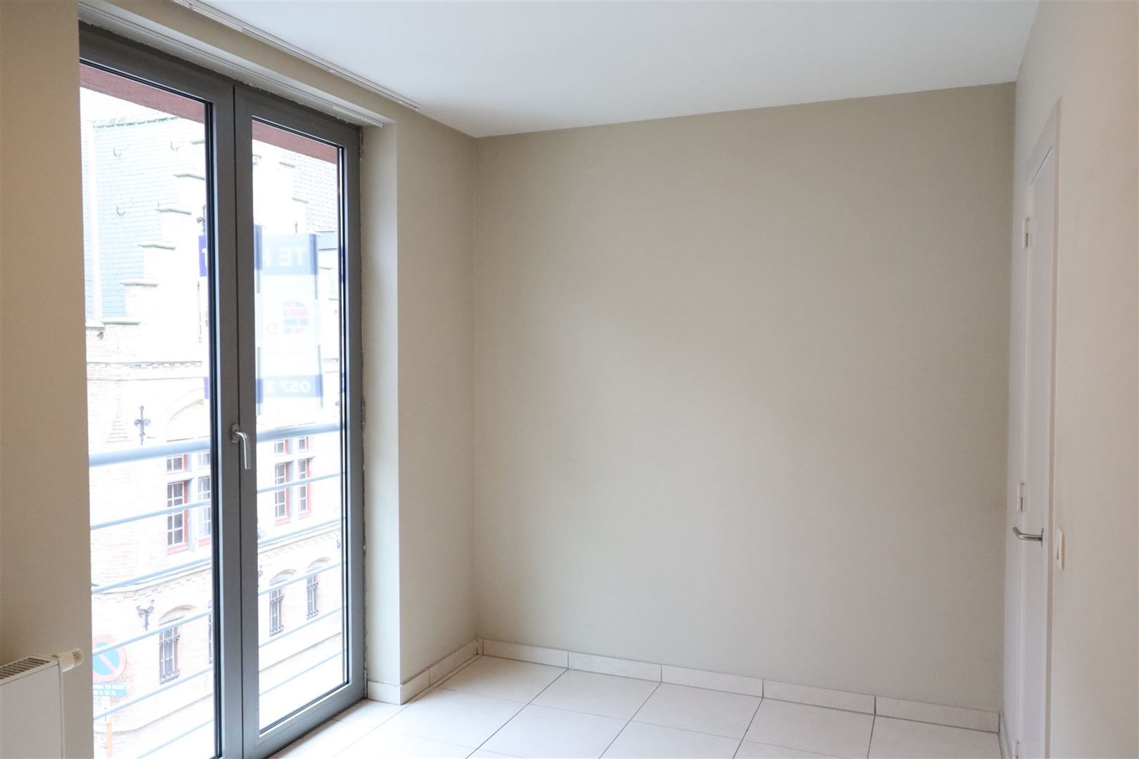 Twee slaapkamer app met terras!  foto 16