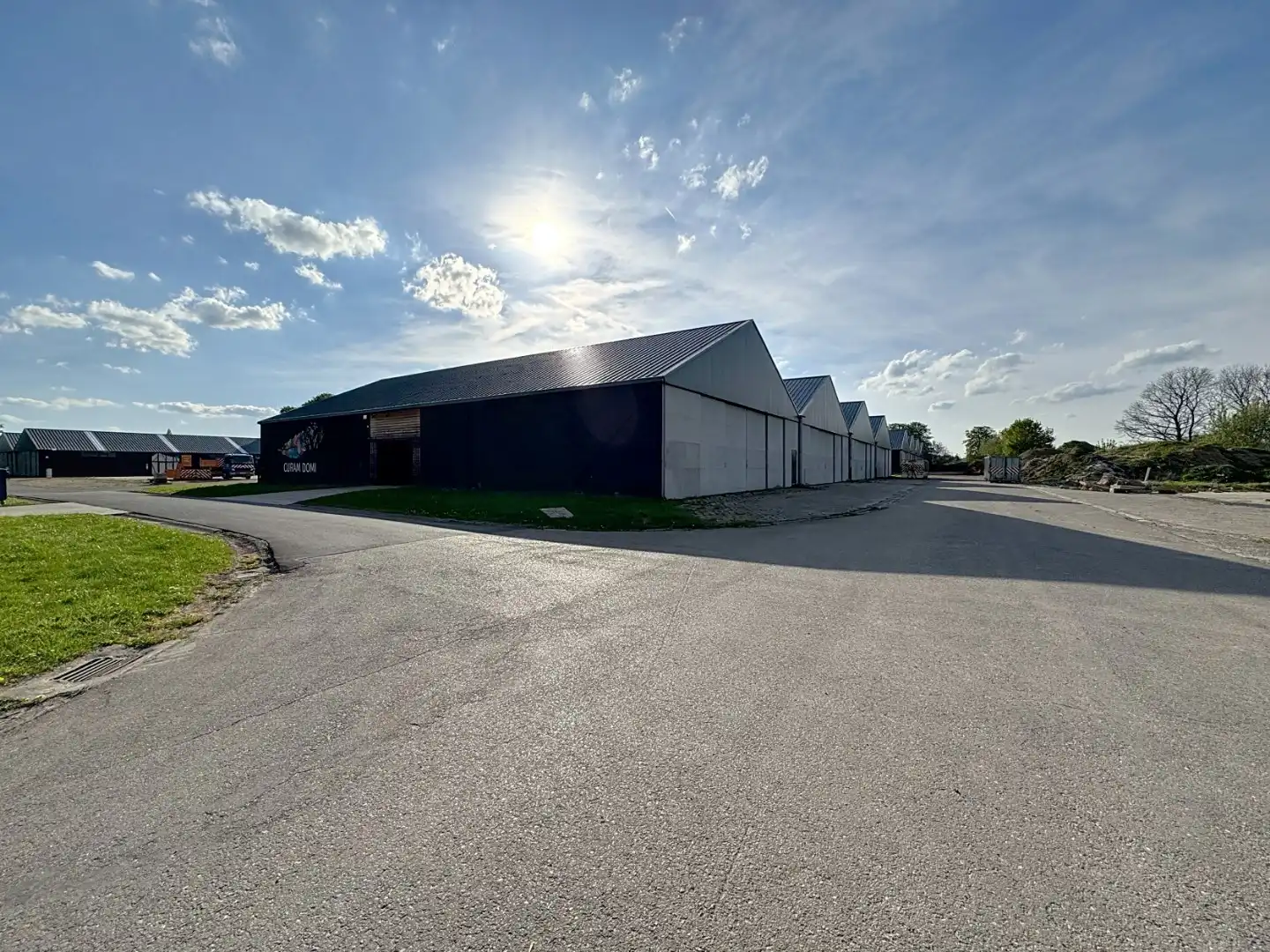 Compartimenteerbare loods van 2.300m² op 56 are! foto 2