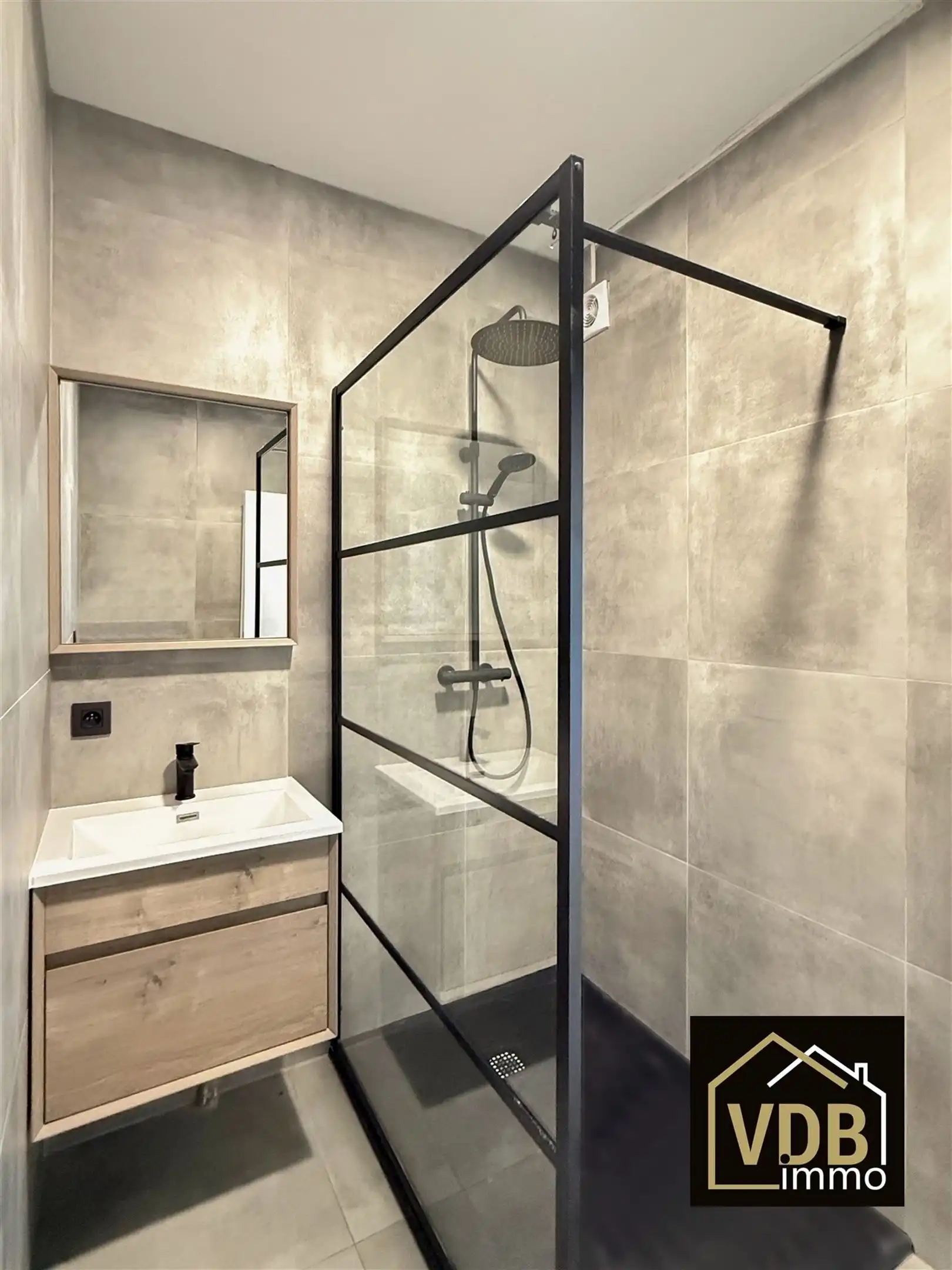 GERENOVEERD APPARTEMENT - 2 SLAAPKAMERS foto 28