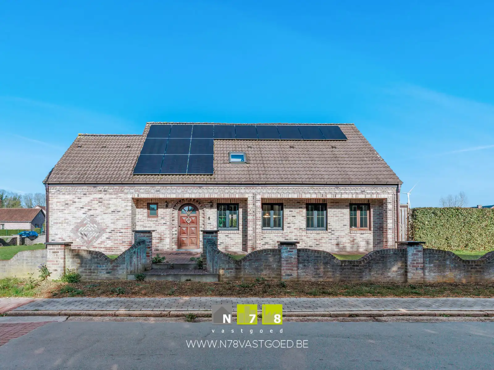 Huis te koop foto {{pictureIndex}}