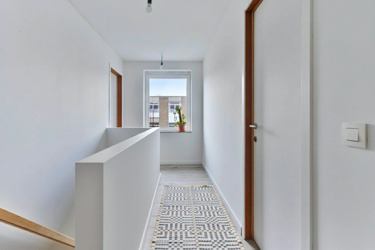 Ruime nieuwbouw met home-office, 3 slaapkamers, tuin met uitweg & garage. (aankoop aan 2% mogelijk!) foto 15