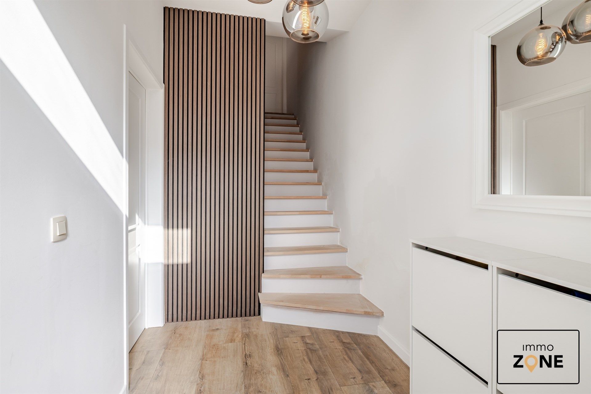 Karaktervolle handelswoning met ruim appartement in Hamme! foto 5