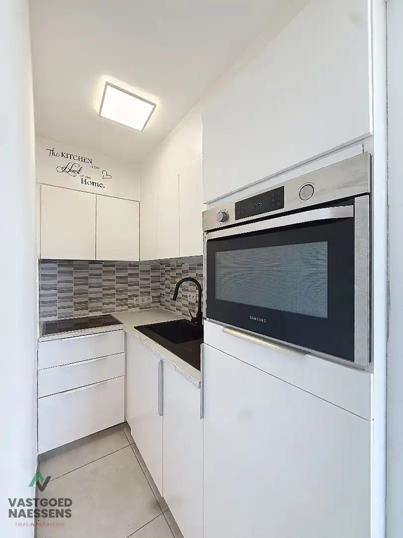 INSTAPKLARE STUDIO MET SLAAPHOEK EN ZONNIG TERRAS  foto 3