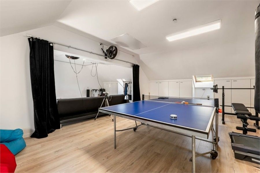 RUIME GERENOVEERDE WONING OP EEN ZEER GOEDE LOCATIE foto 29