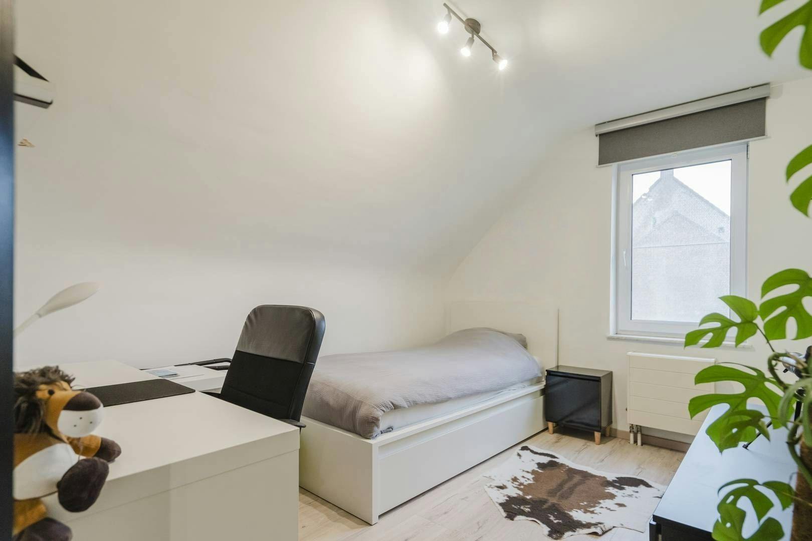 Ruime open gezinswoning met tuin in  het rustige Brakel foto 14