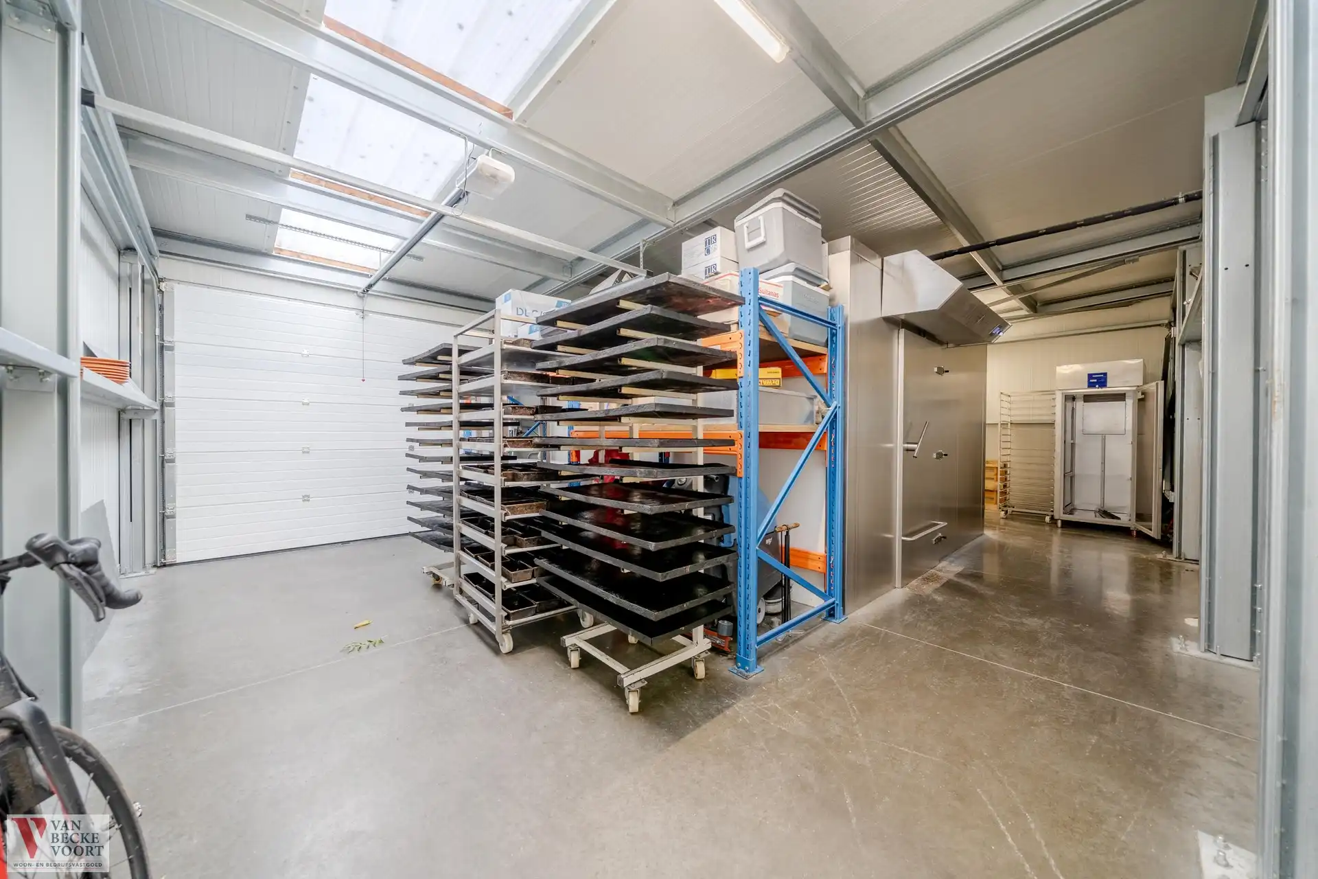 Handelshuis met woonst foto 9