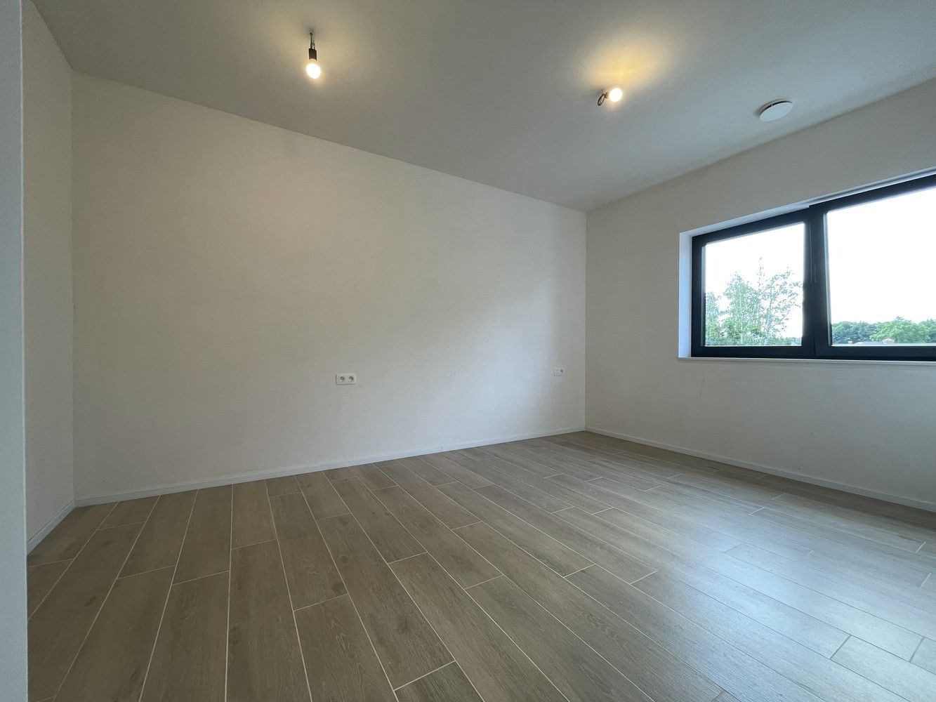 Afgewerkte nieuwbouwwoning met 3 slaapkamers foto 19