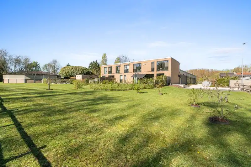 Moderne villa met hippisch complex op 15.856m²  foto 27